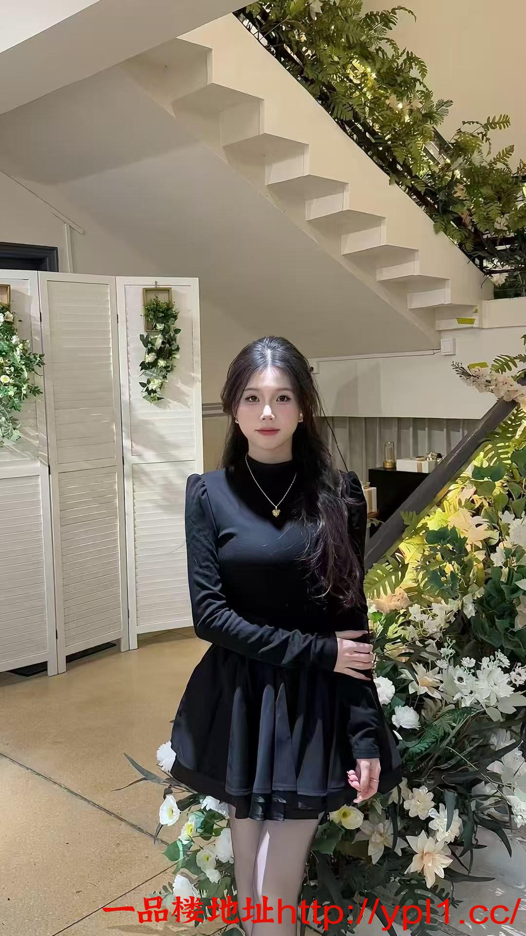 探花酒吧妹极品身材白虎穴