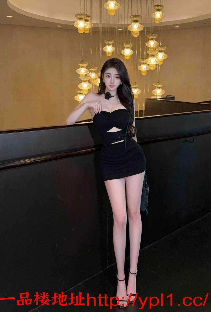 妹子肤白腿长 很骚 很主动很配合