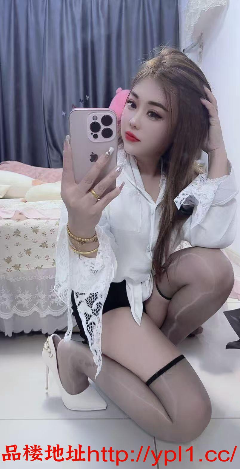 极品白嫩小新人逼紧乳头超粉嫩