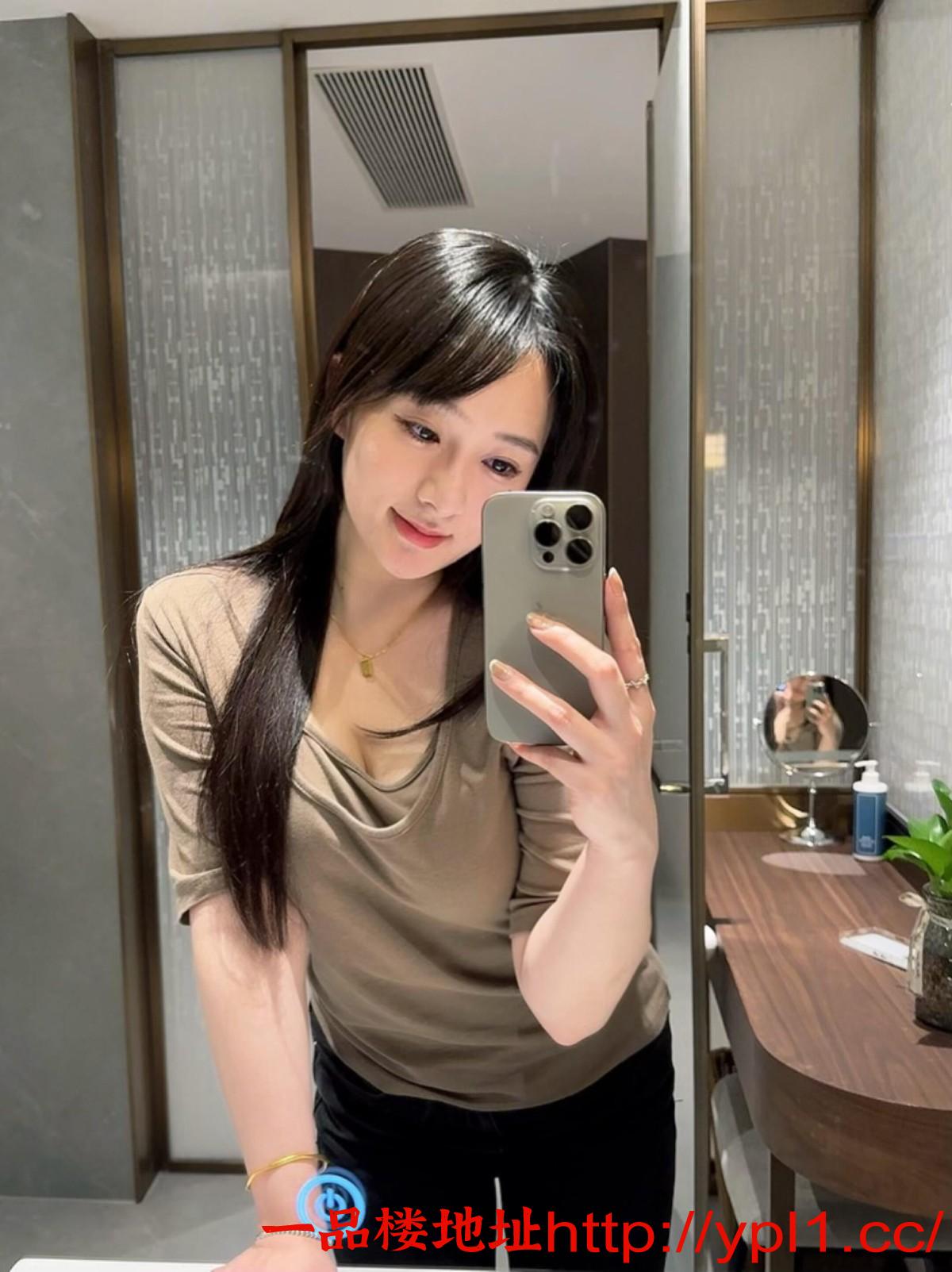 兼职学生妹粉嫩多汁敏感体易高潮