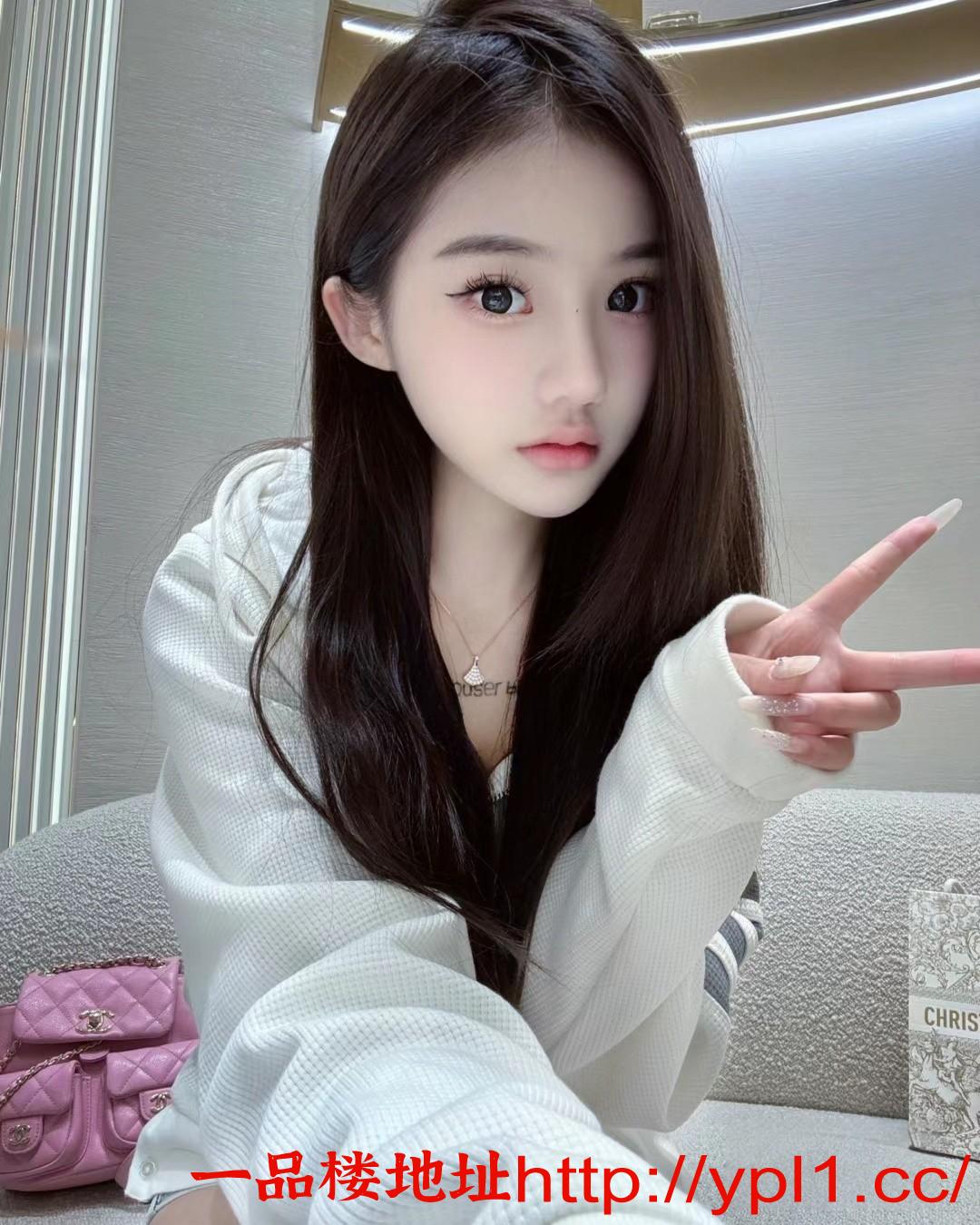 天河清纯学妹舍不得用力