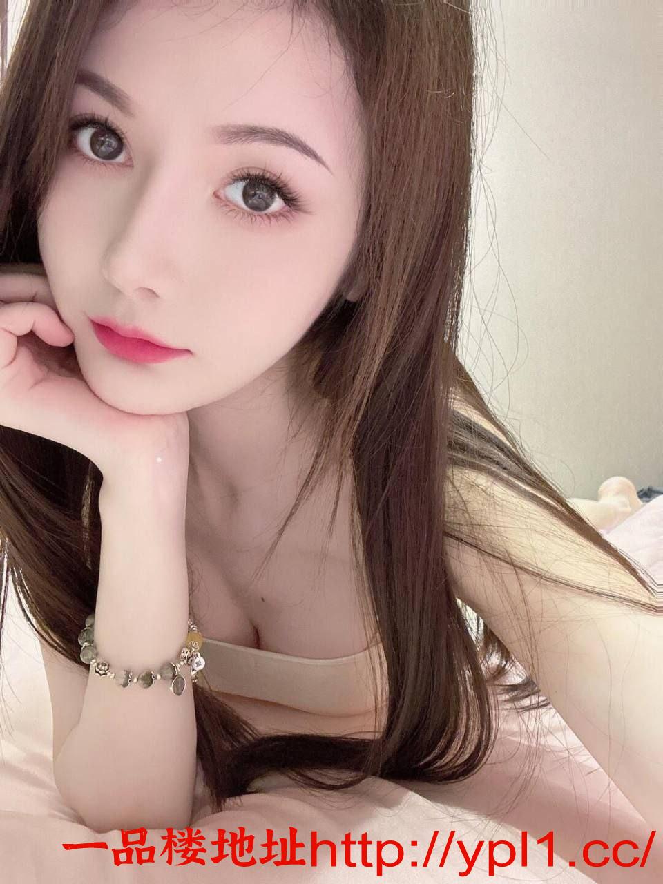 武昌翘臀白嫩御姐