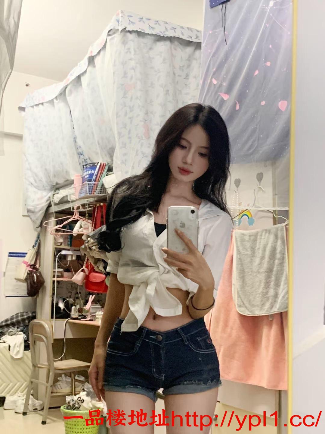 兼职水多学生妹逼紧多汁