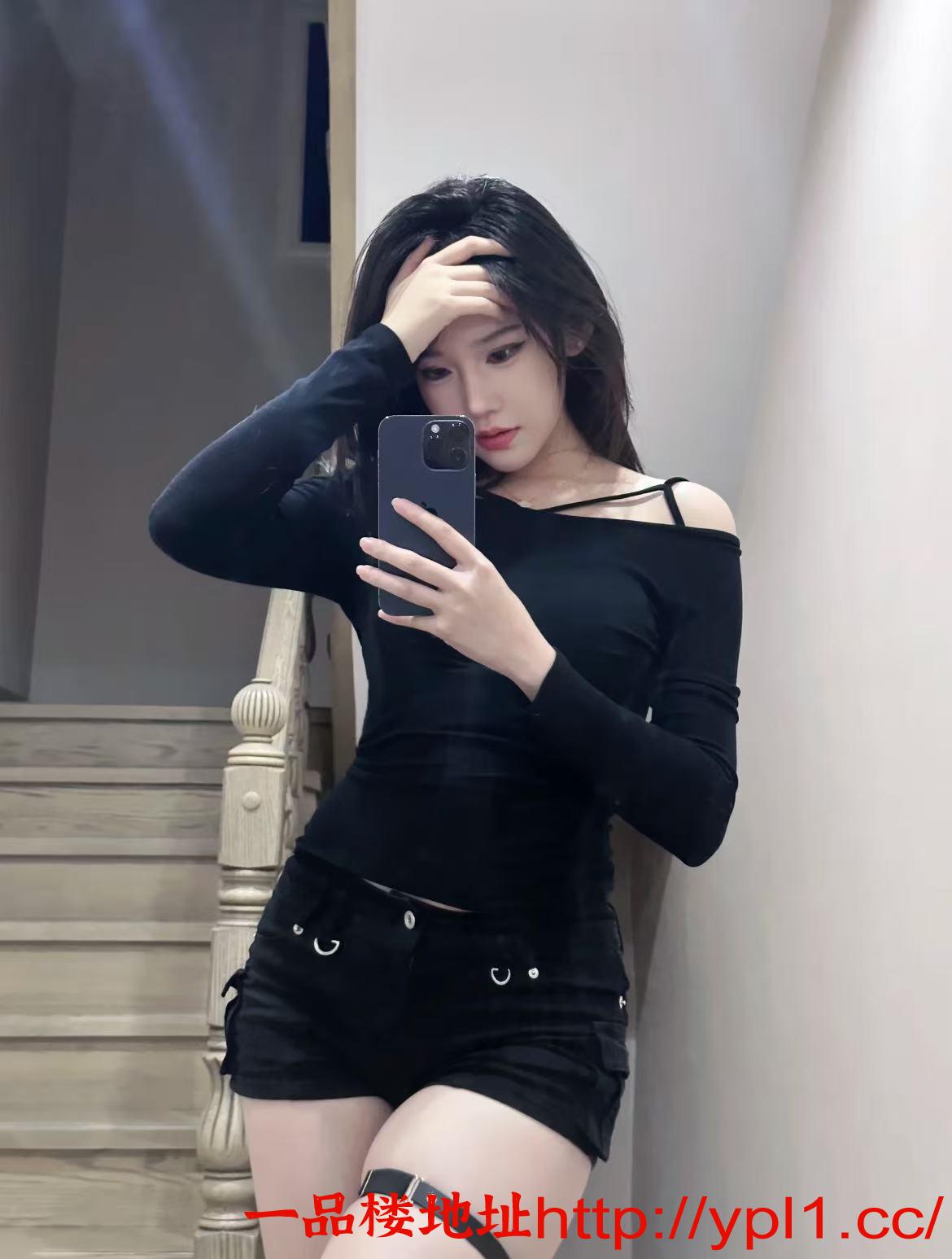 兼职极品美少女粉嫩鲍鱼