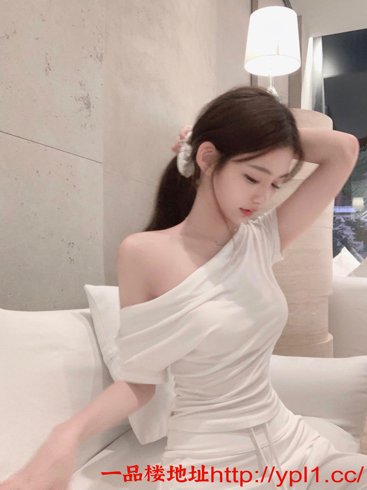 骚逼妹妹小穴淫水泛滥   (可外出）