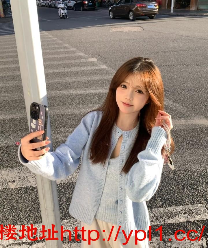 小仙女粉嫩鲍鱼像个水娃