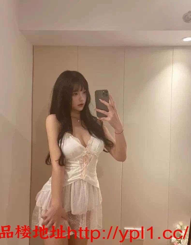 阳光学生妹兼职热情身材