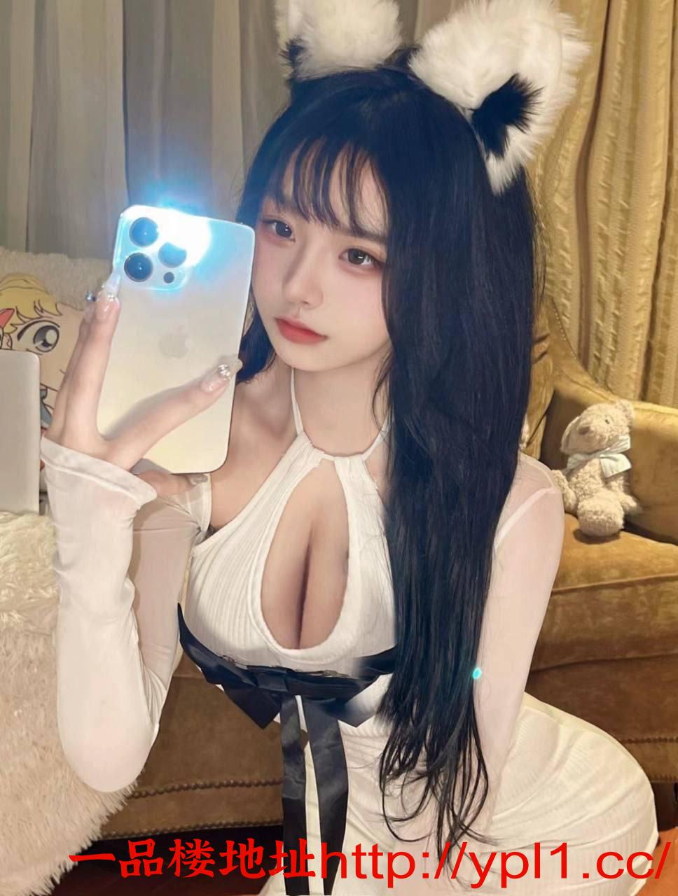 身材火辣长得乖巧脸的骚货全活调教课