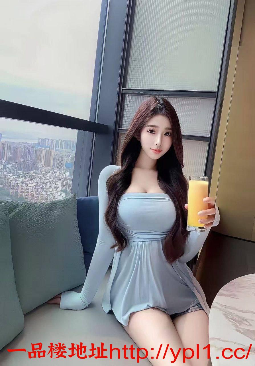 风骚性感大奶眼镜妹