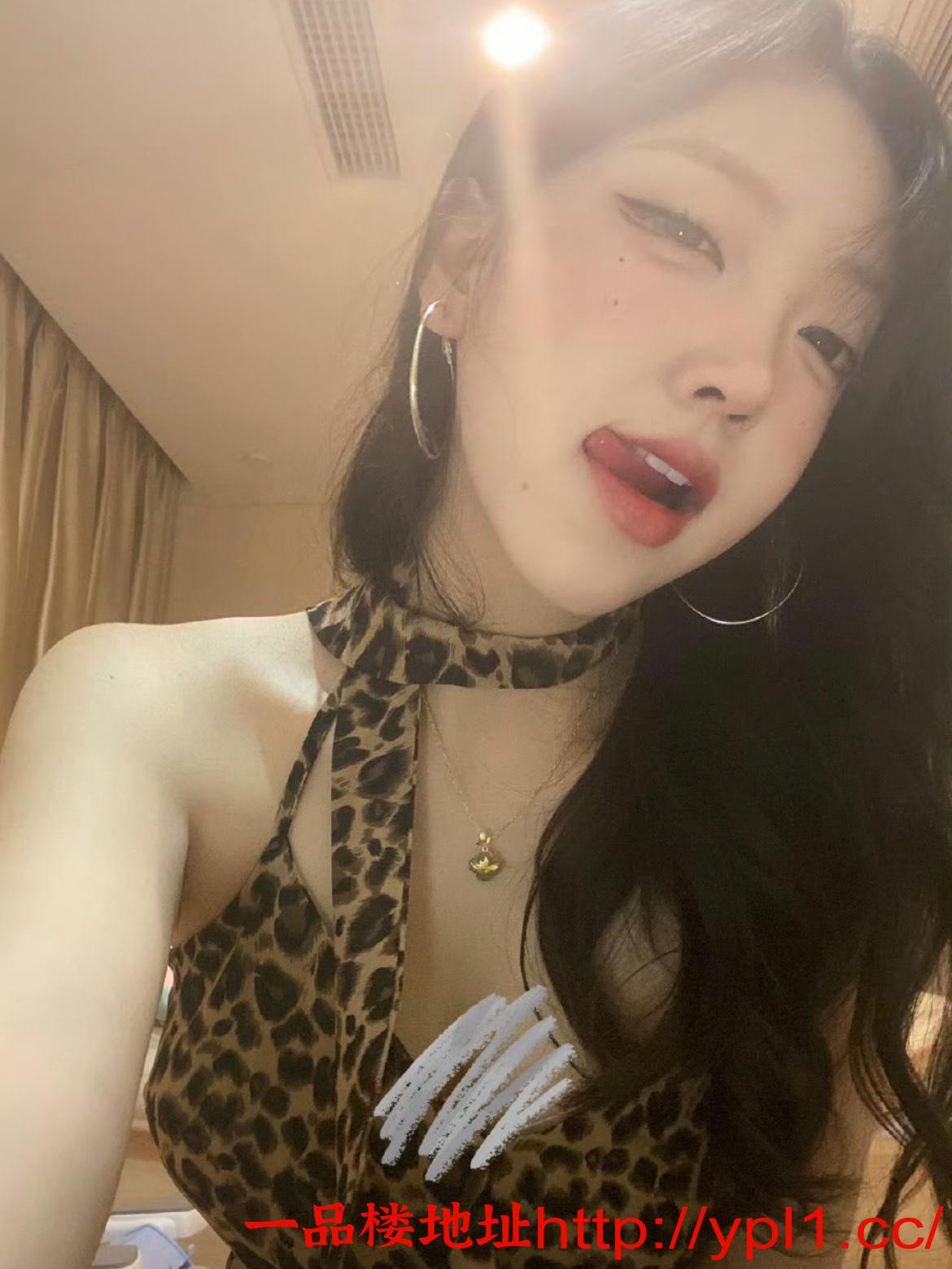 屁股大口活好小妹疯狂做爱