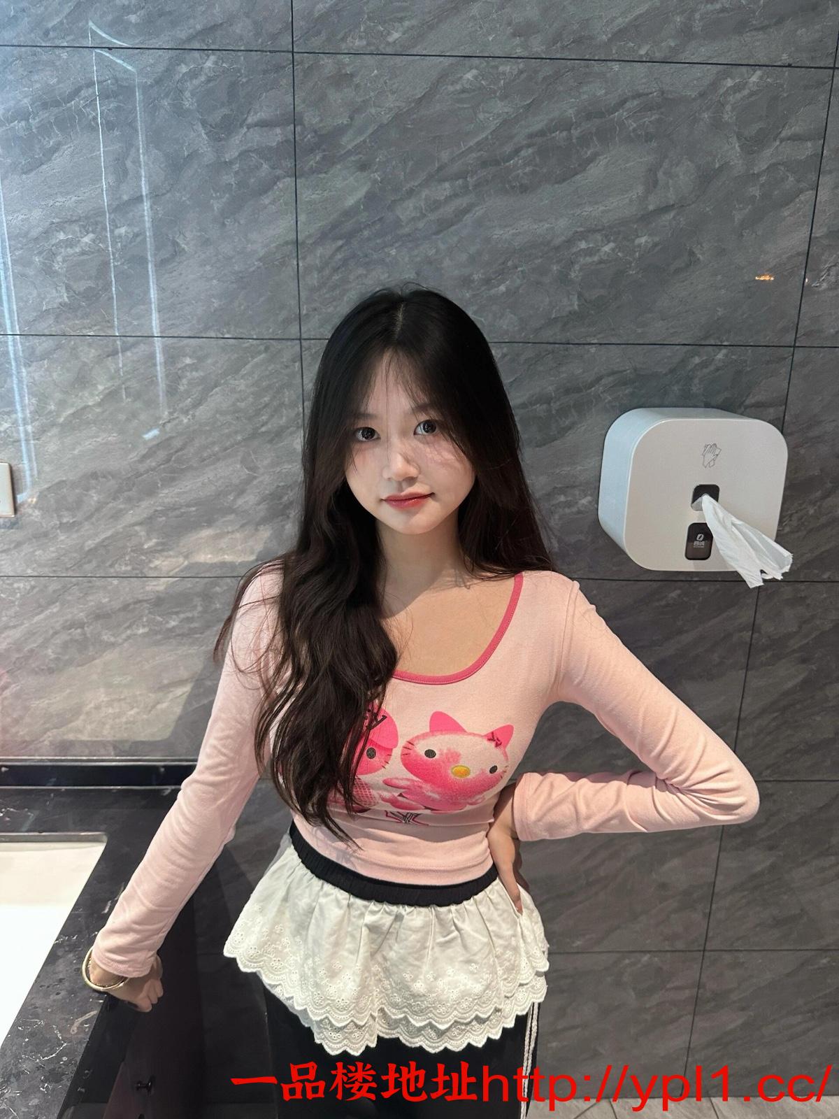 小妹紧逼粉粉嫩嫩水超多易高潮可甜可辣