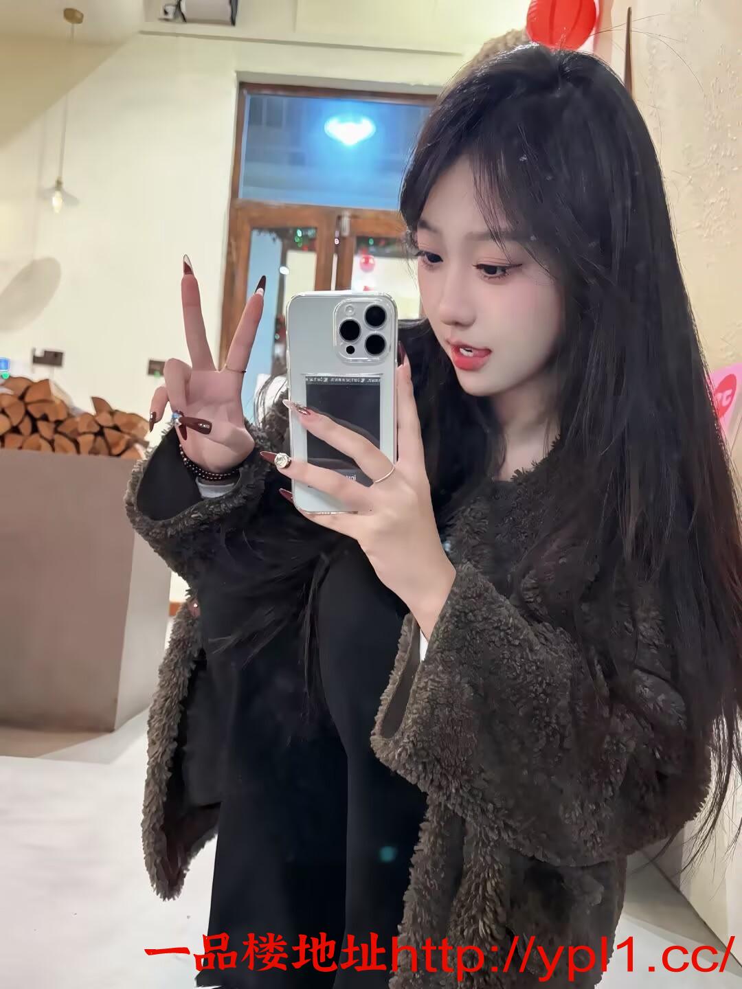 骚妹妹白嫩大奶翘臀