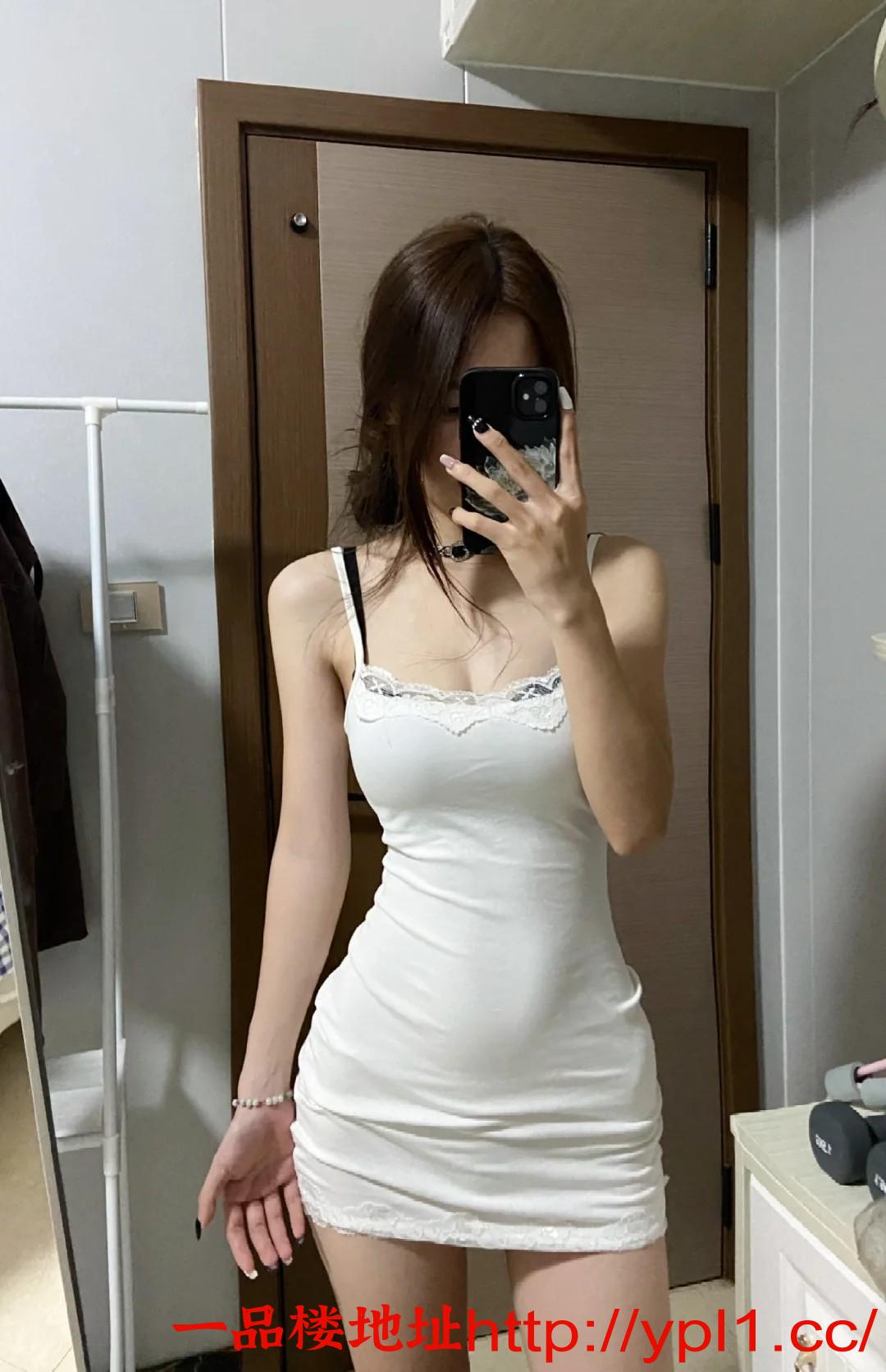 萝莉反差婊小骚逼，姿势任调超多水