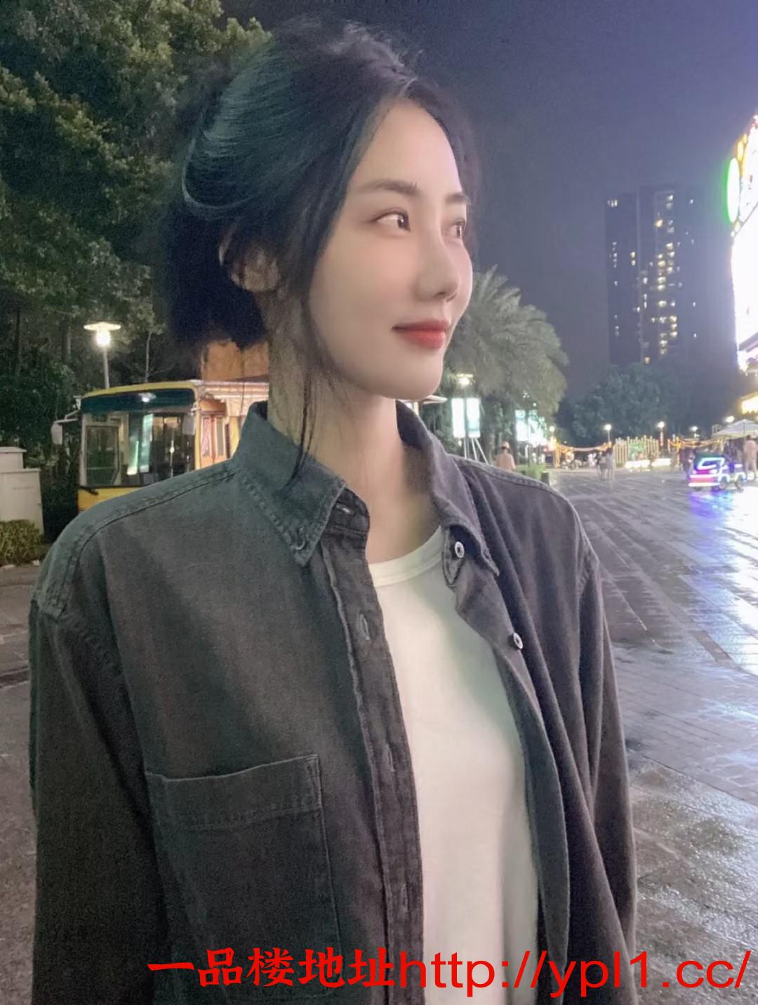 刚下海乖萌反差妹 叫声很大 一插就流水