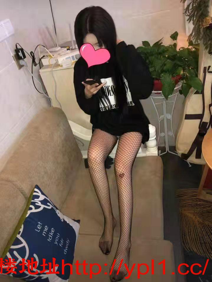 丝袜性感大长腿解锁多姿势 前凸后翘