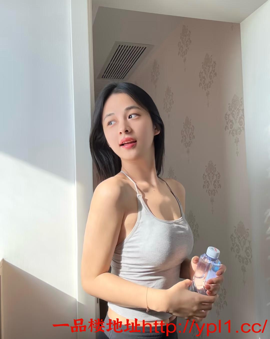 北京宝儿极品开心果.颜值,身材超级棒.