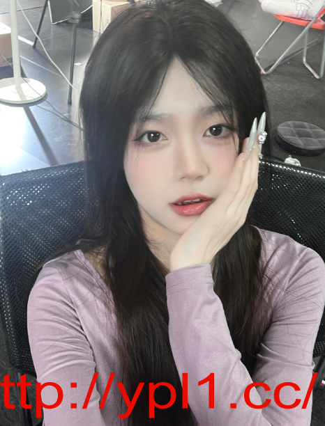 马甲线学妹可颜射