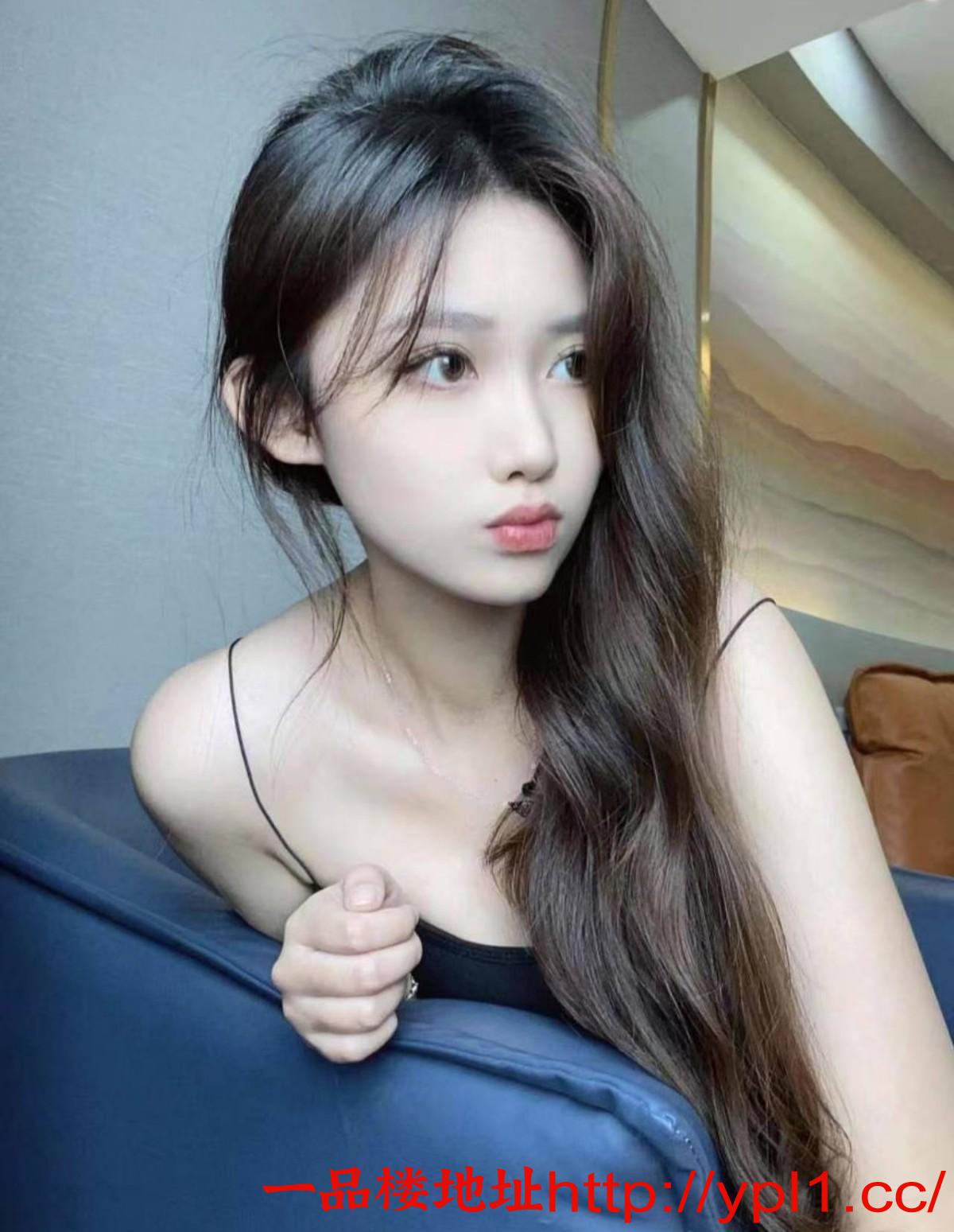 身材高挑嫩滑服务超棒小姐姐