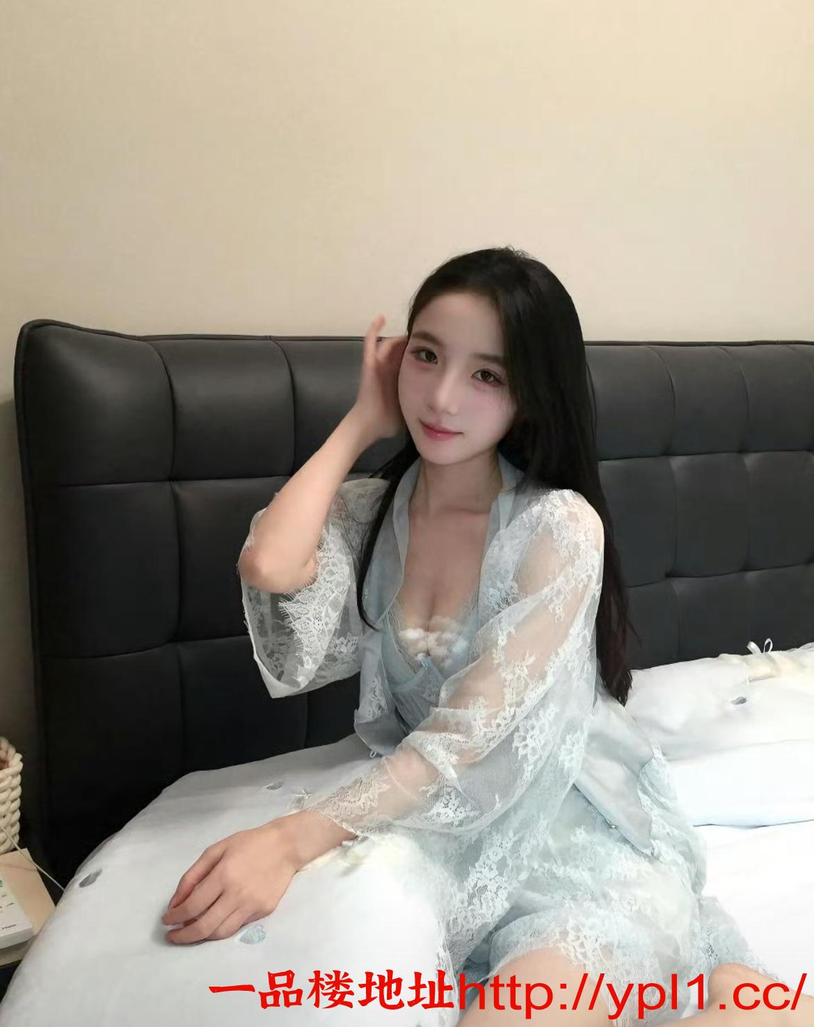 丰满白嫩性感撩人