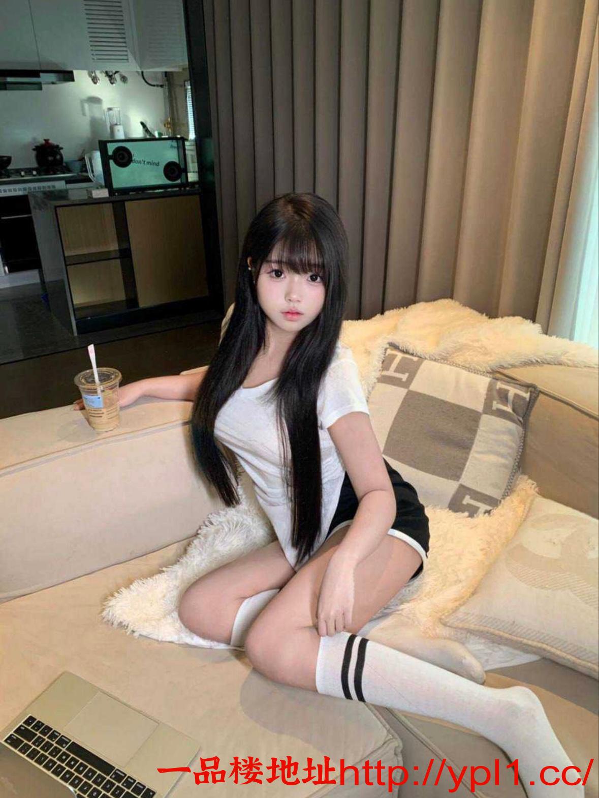 00后纯欲学妹刚下海敏感水多易喷潮