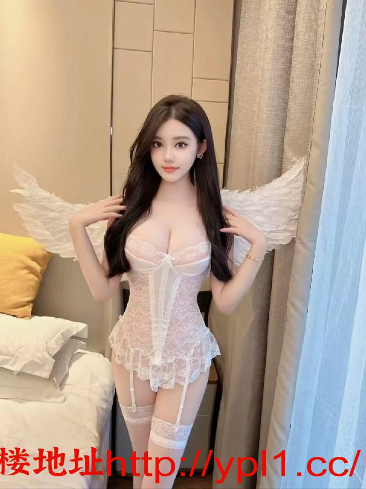 童颜巨乳妹子制服诱惑