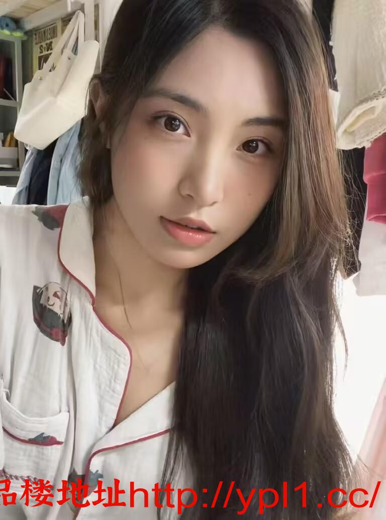 性感妩媚服务棒很骚的美女