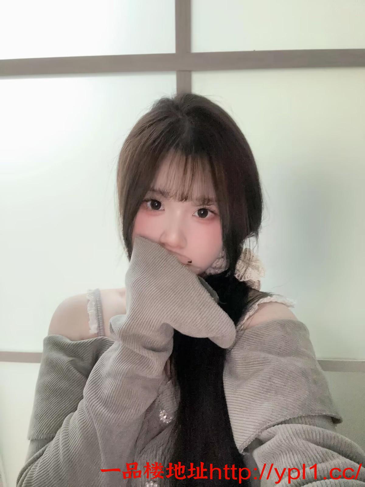 三点粉嫩的刚下海学妹(可外出)