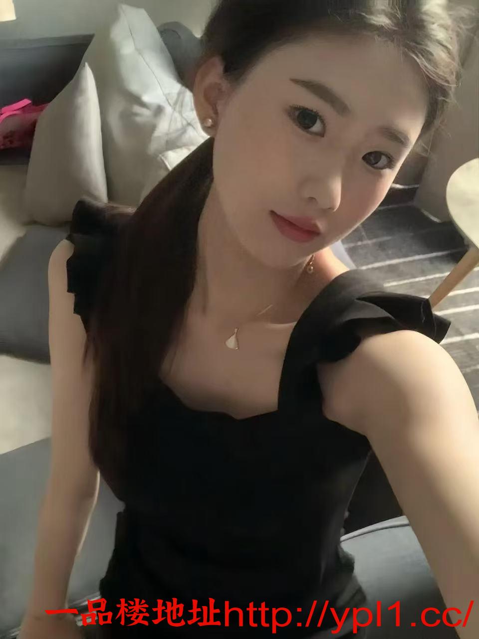 暑假兼职 可盐可甜美少年