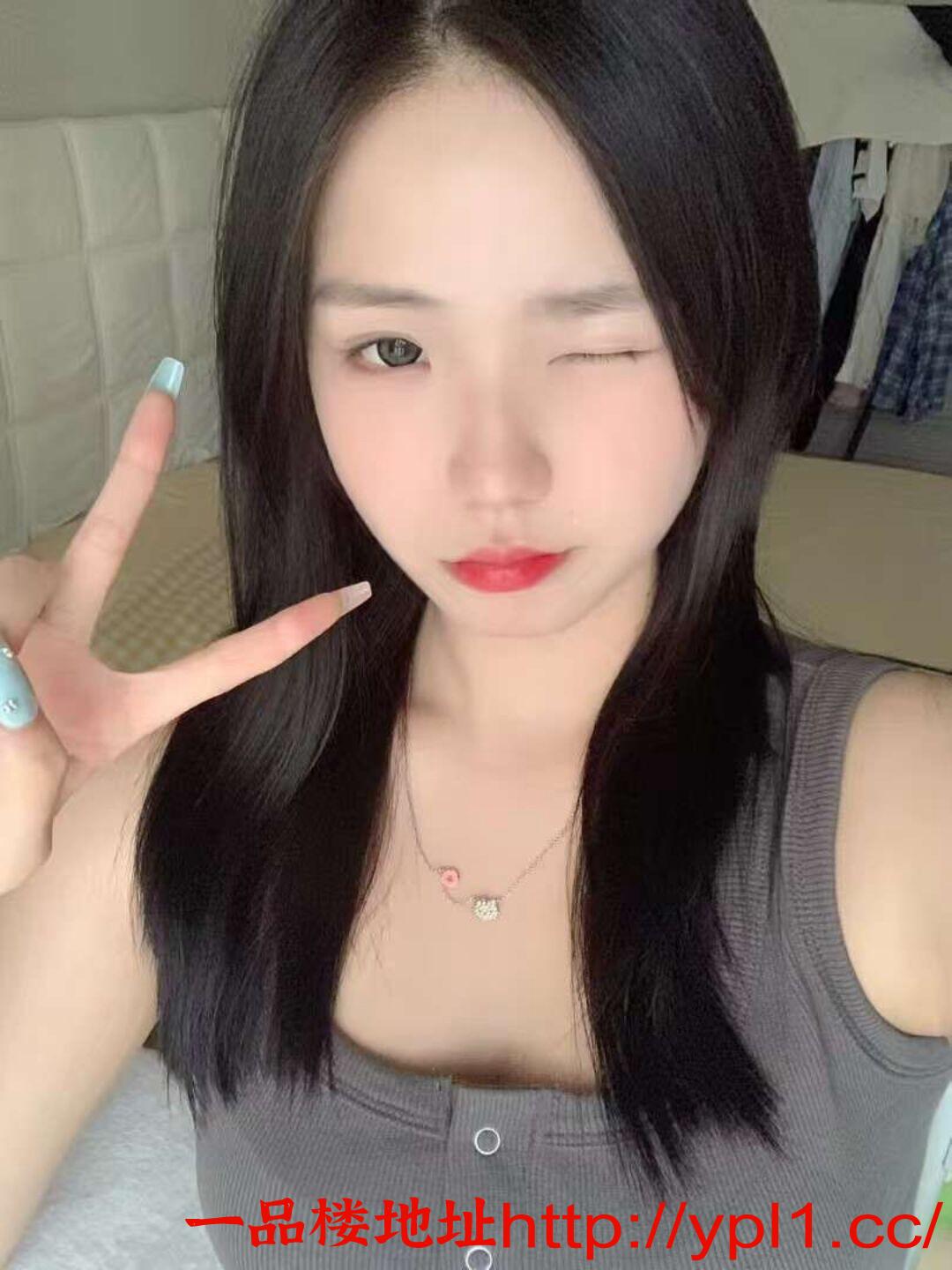 清纯嫩妹鲍鱼粉嫩水多 非常配合