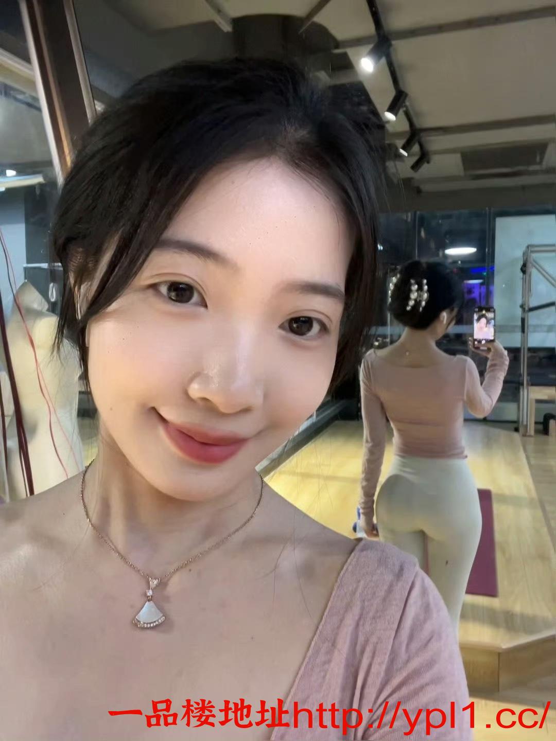 泉山骚逼瑜伽妹妹