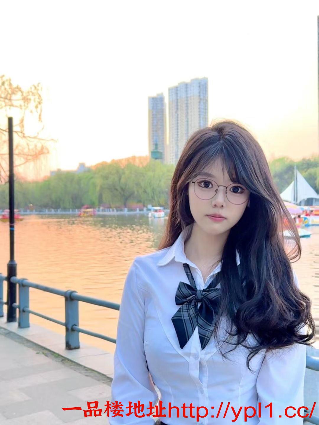 温柔性感黑丝喷水女大（可上门）