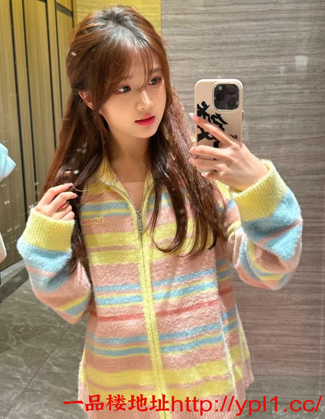 长舌吻小妹妹高手，逼紧水多粉嫩