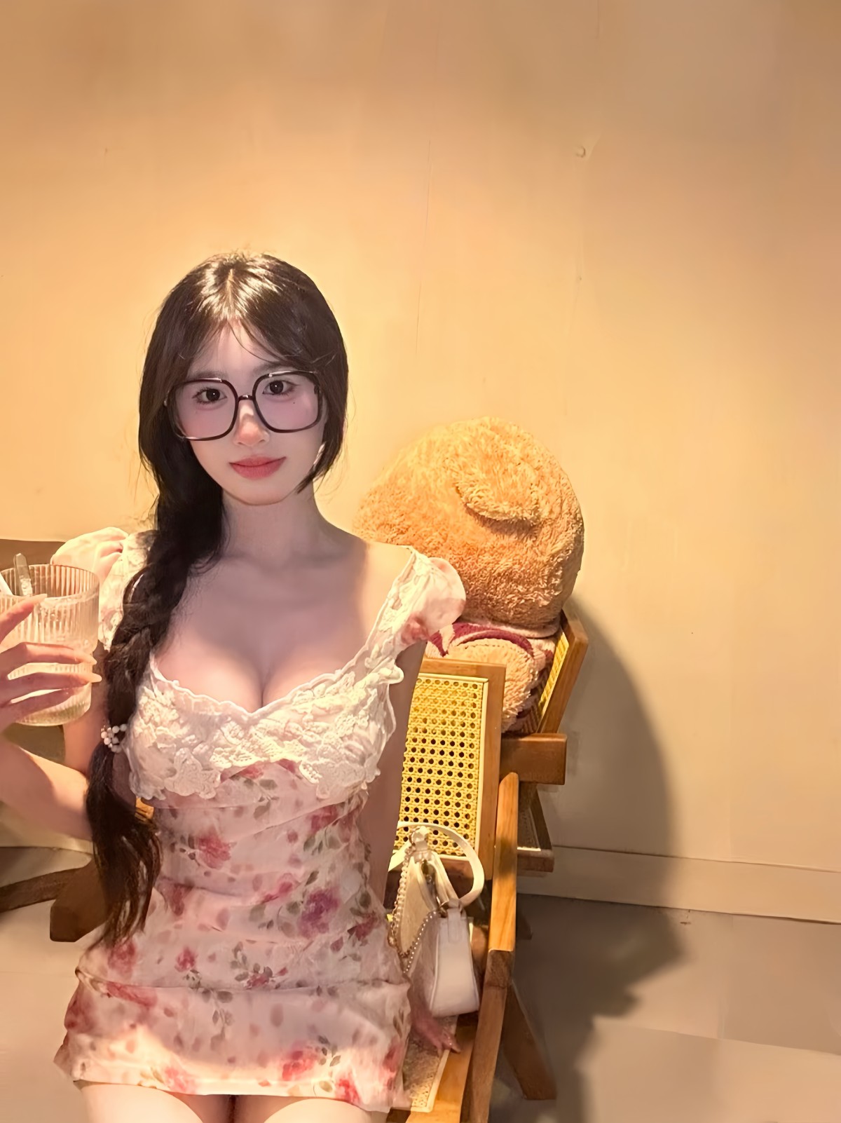 妹妹又粉又嫩逼紧多水会夹