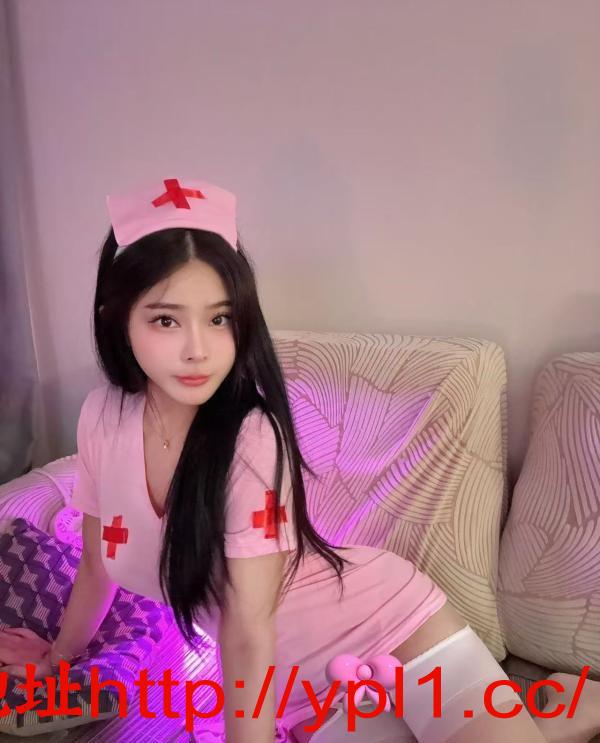 小护士玩的太嗨！送她二针