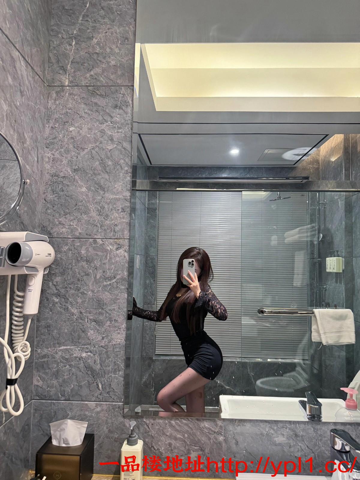 黑丝性感套装潮喷美女