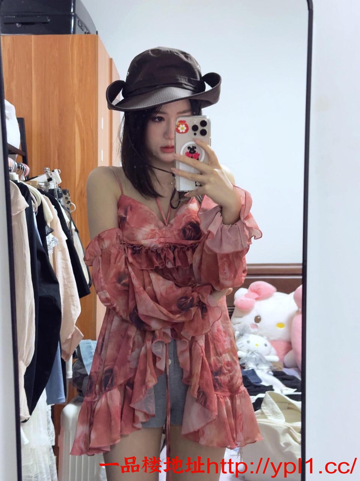 兼职丰满御姐刚下海