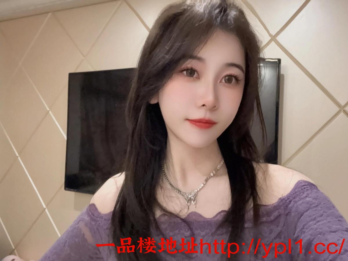 甜美长相佳肤白水灵