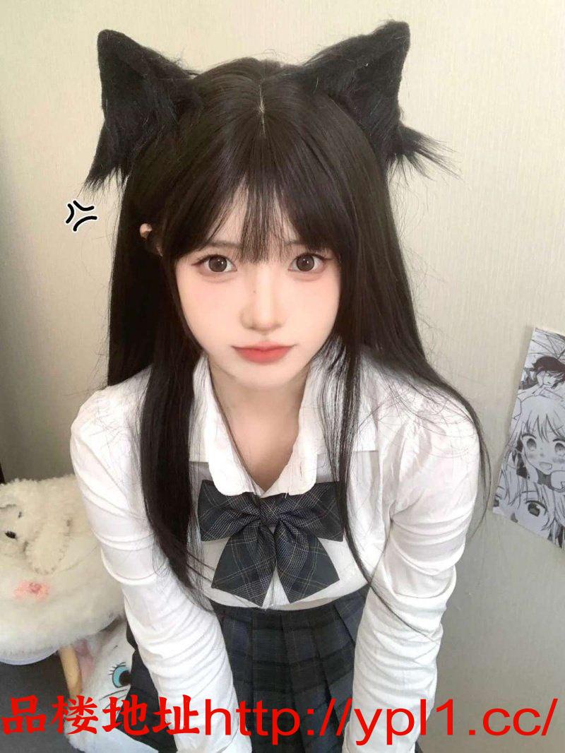 大奶粉逼学生妹逼小