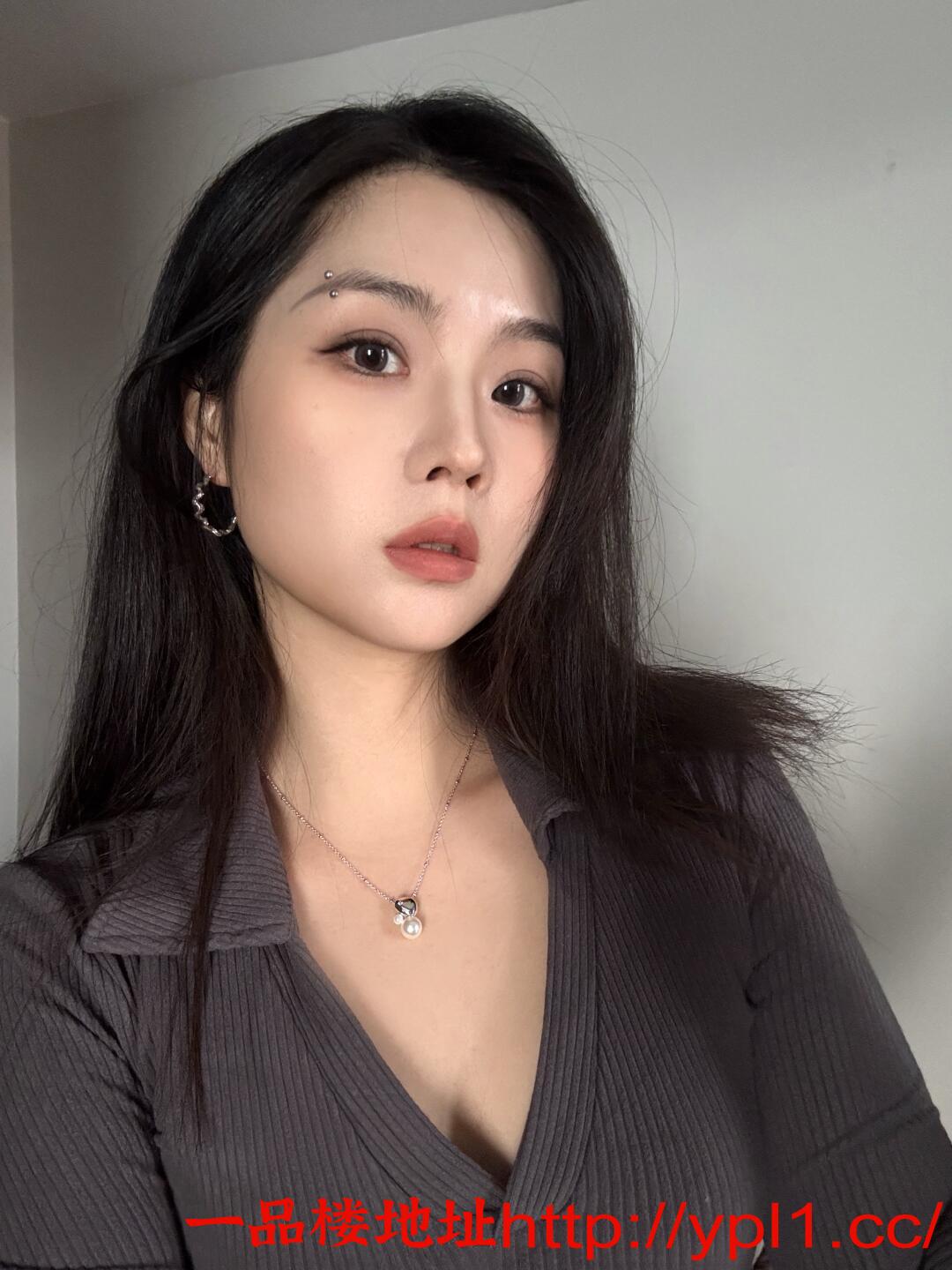 粉嫩妹妹紧逼蜜汁水多易高潮