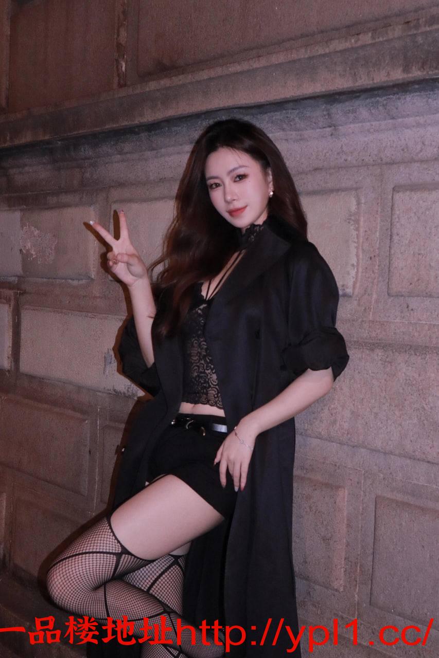 一个刚下海自己兼职的小妹 很乖也很听话