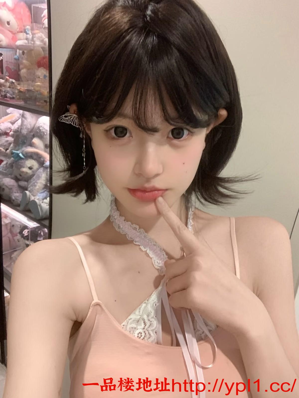 的风骚妹子互动多，吻技一流