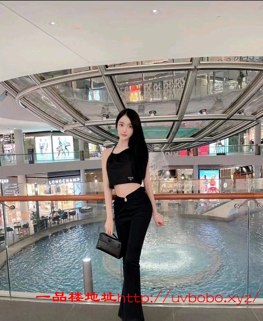 笔直长腿的学校校花