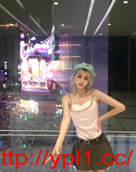 温柔可口小美女