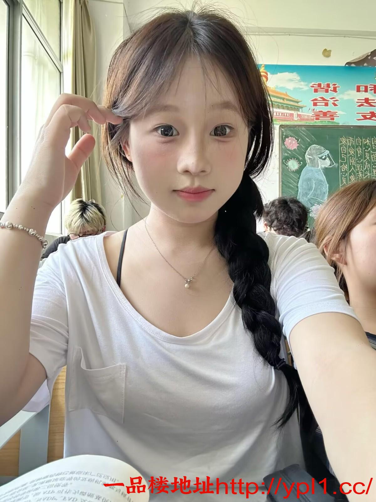 超级反差的大奶妹子！服务超棒（可外出）