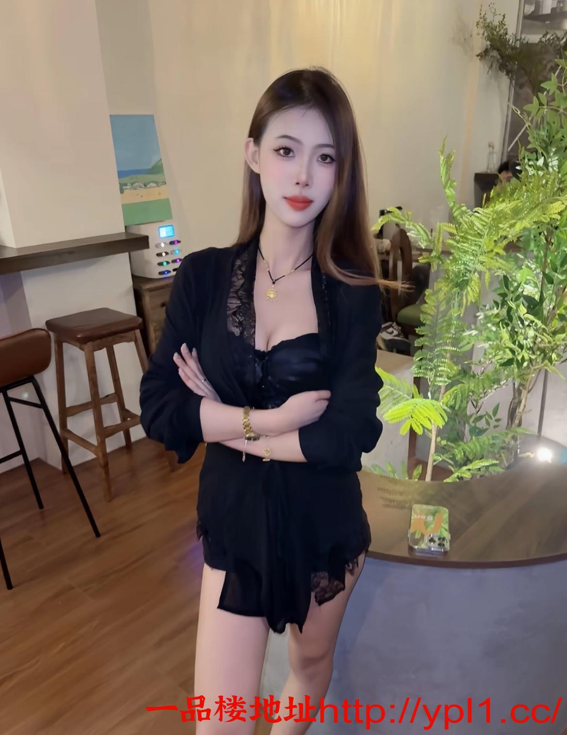 自做兼职的骚b玩得很开