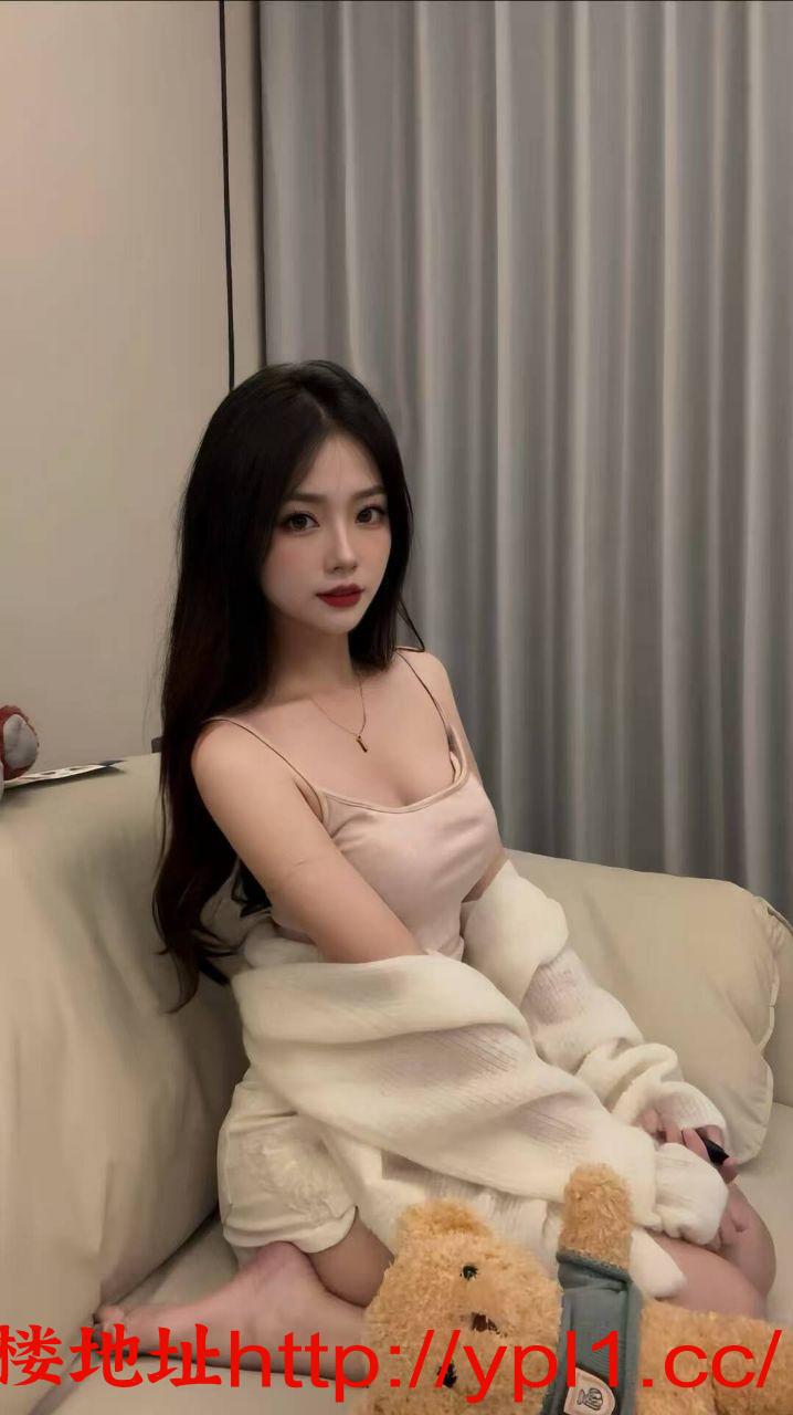 极品粉嫩鲍鱼水多妹子