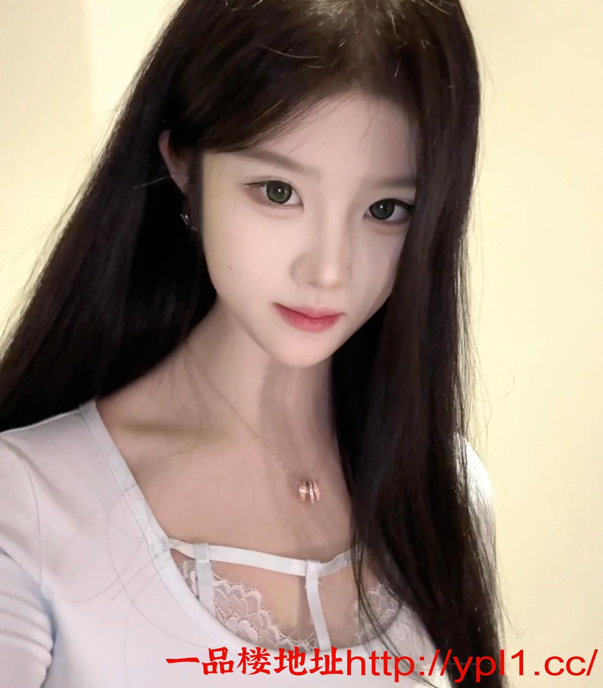 高颜值巨乳嫩妹各种挑逗玩弄十分配合