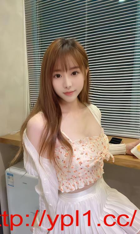 新来的鲍鱼妹妹粉嫩紧b紧