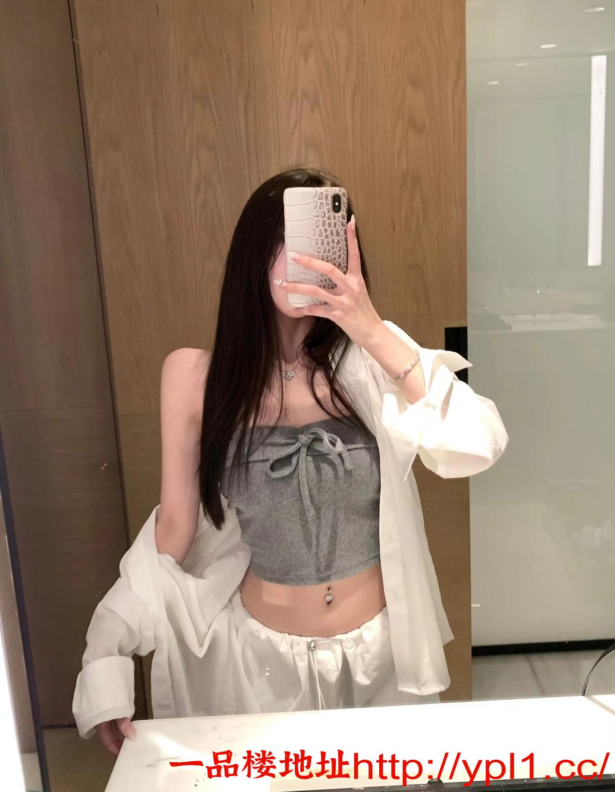 风骚绝伦眼神很勾引人