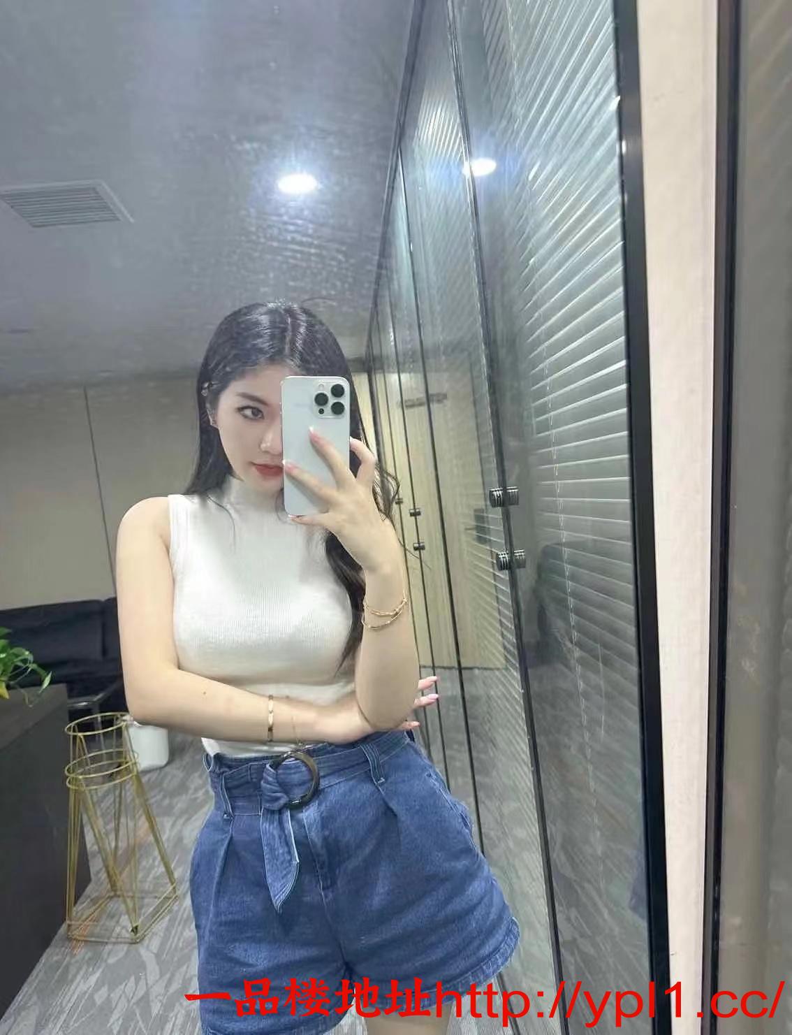 刚做不久漂亮兼职小妹